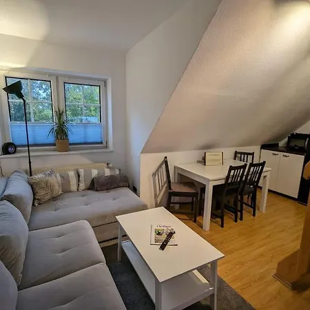 Kleine Klecks Am Jasmunder Bodden Daire Bergen Auf Rugen